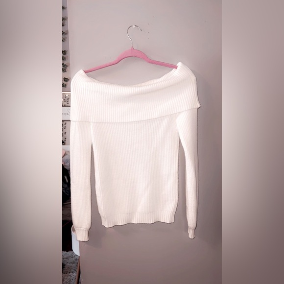 off the shoulder sweater - Picture 1 of 5